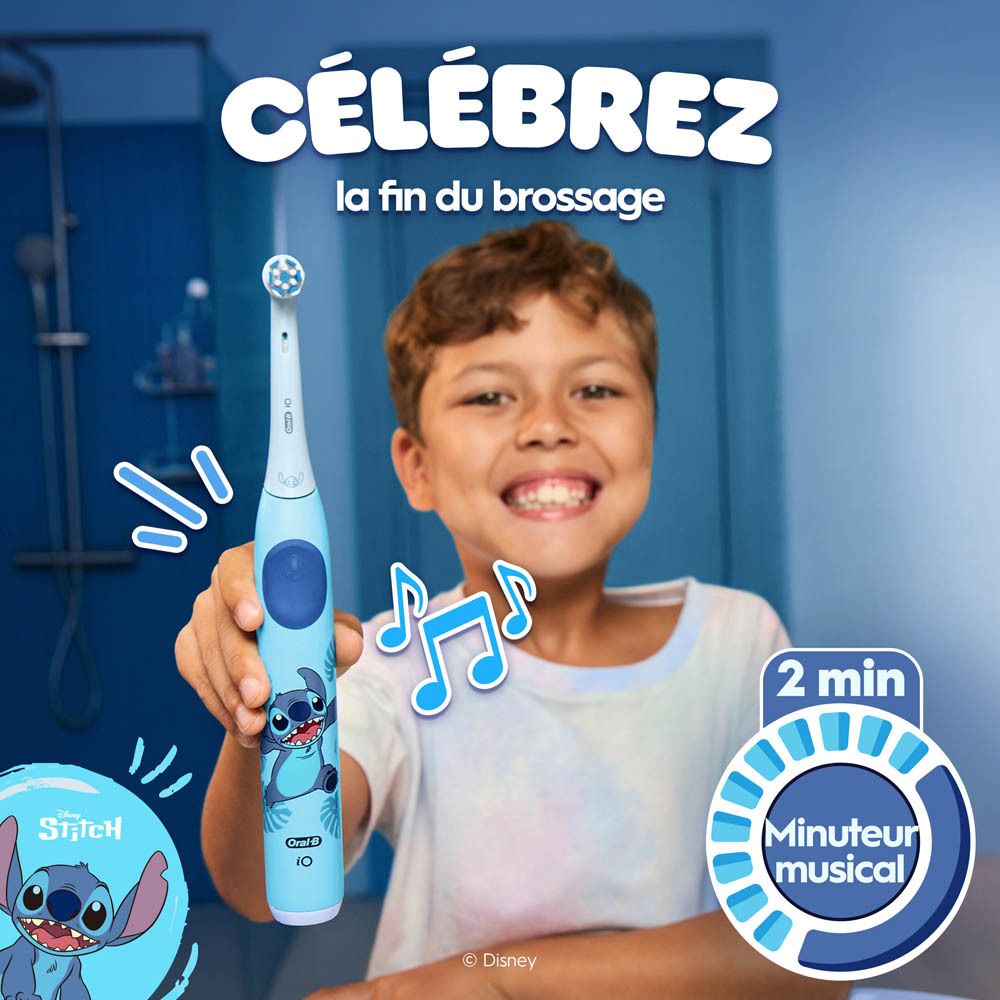 Enfant tenant une brosse à dents. Texte : Célébrez la fin du brossage. Minuteur 2 minutes.