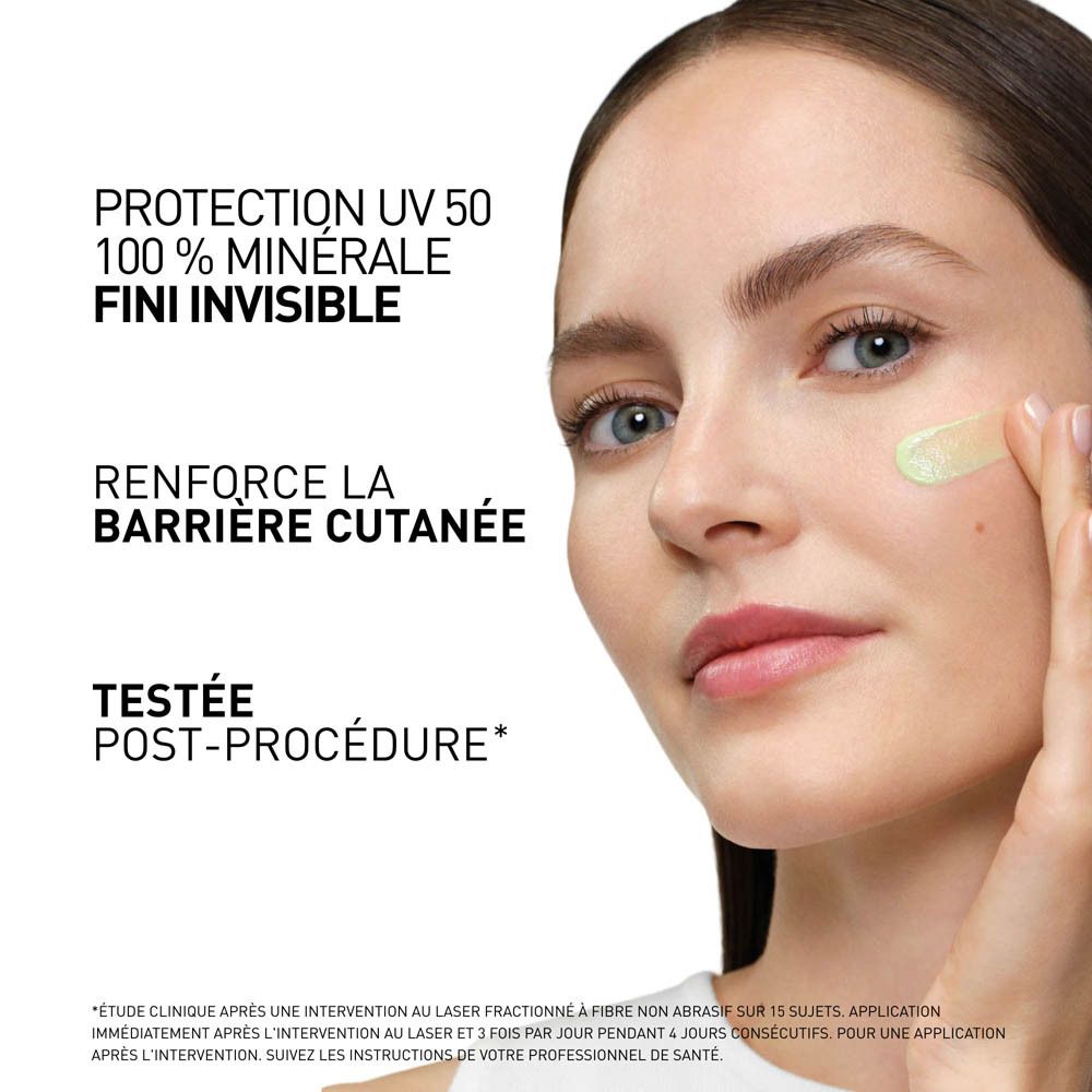 Femme appliquant crème verte. Texte : Protection UV 50, fini invisible.