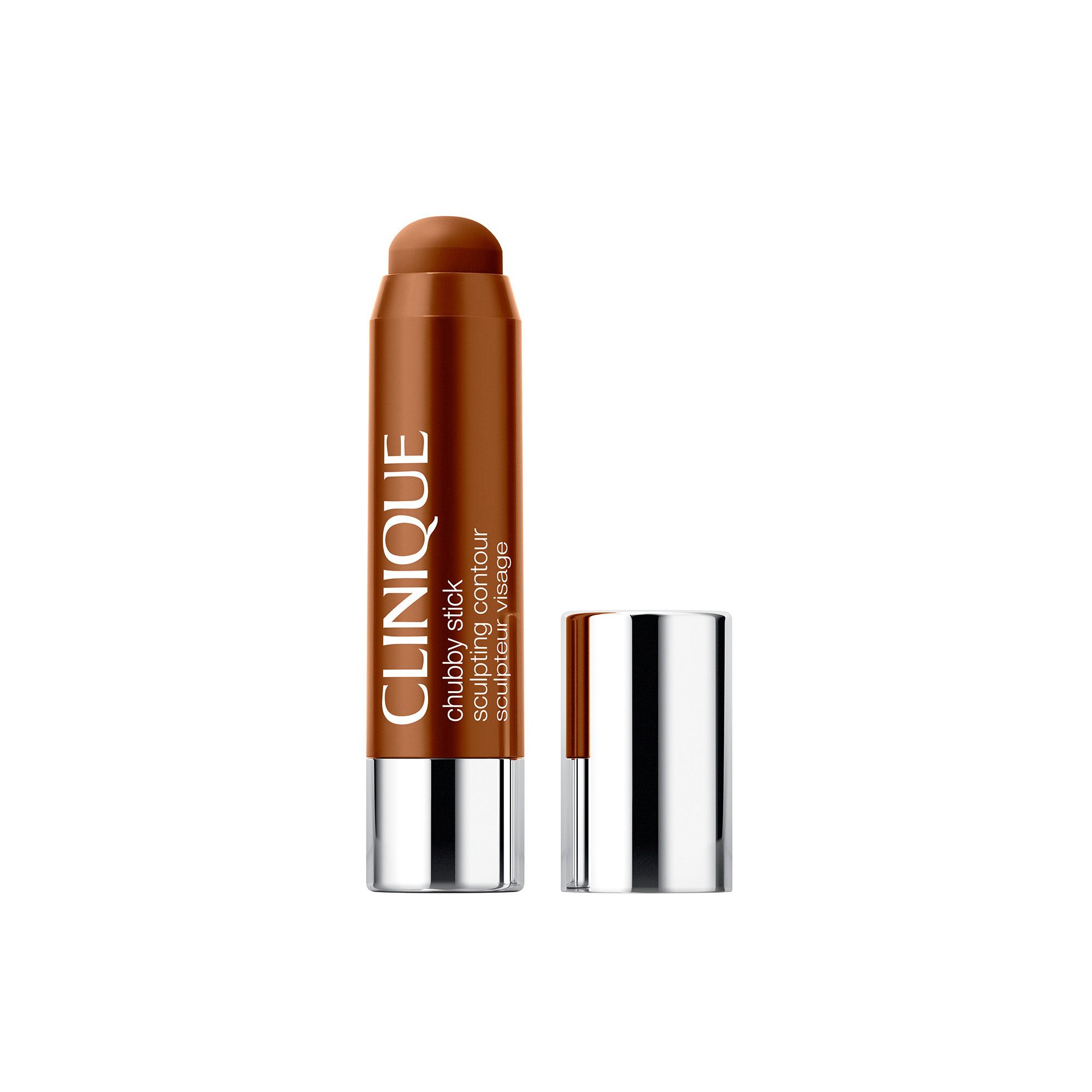 Clinique Chubby Stick brun. Capuchon argenté. Nom et marque visibles. Produit de maquillage.