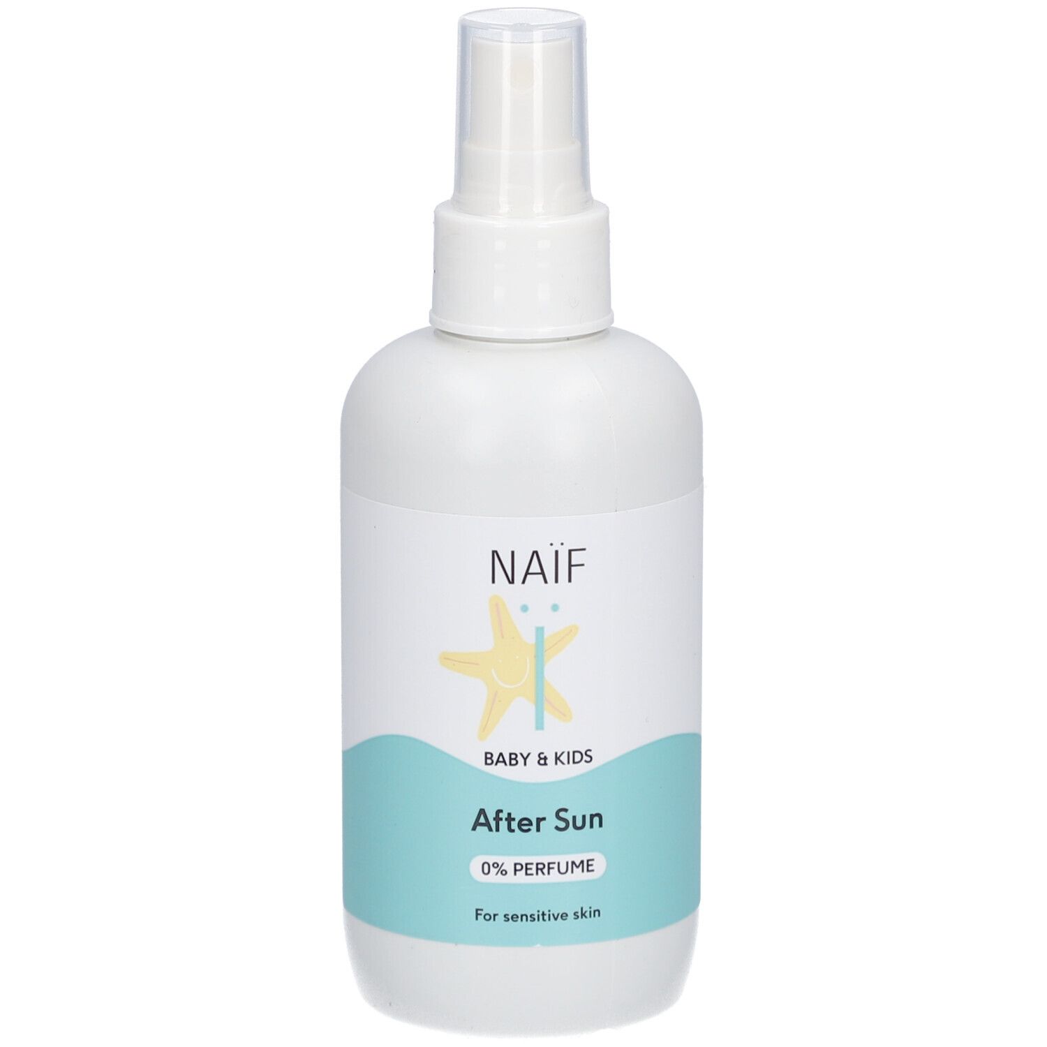 Flacon spray blanc avec étiquette bleue. Inscription : NAÏF, After Sun, 0% Parfum. Pour peaux sensibles.