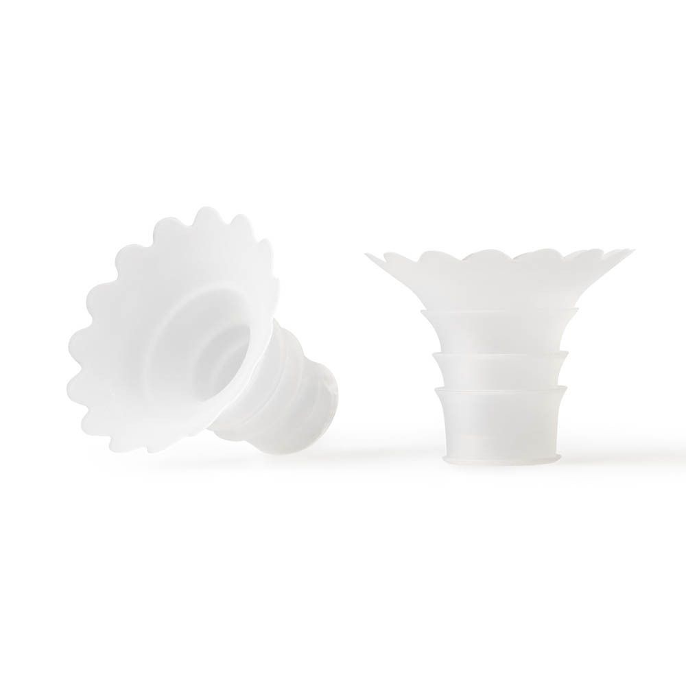Deux Elvie Sizing Inserts 17mm blancs pour tire-lait, sur fond blanc.
