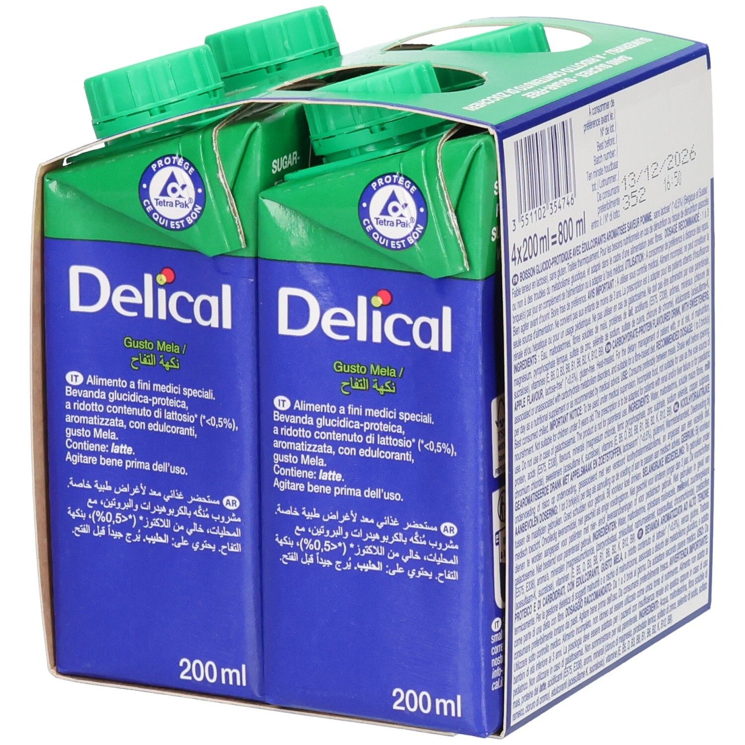 Dos de l'emballage de deux boissons. Delical Fruitdrink, goût pomme. Texte multilingue.