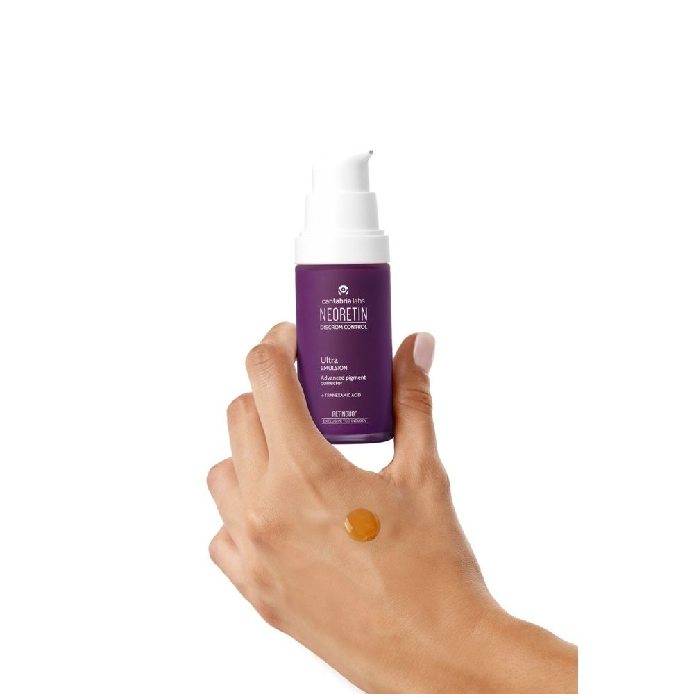 Emballage de Neoretin Discrom Control Ultra Emulsion, 30ml.