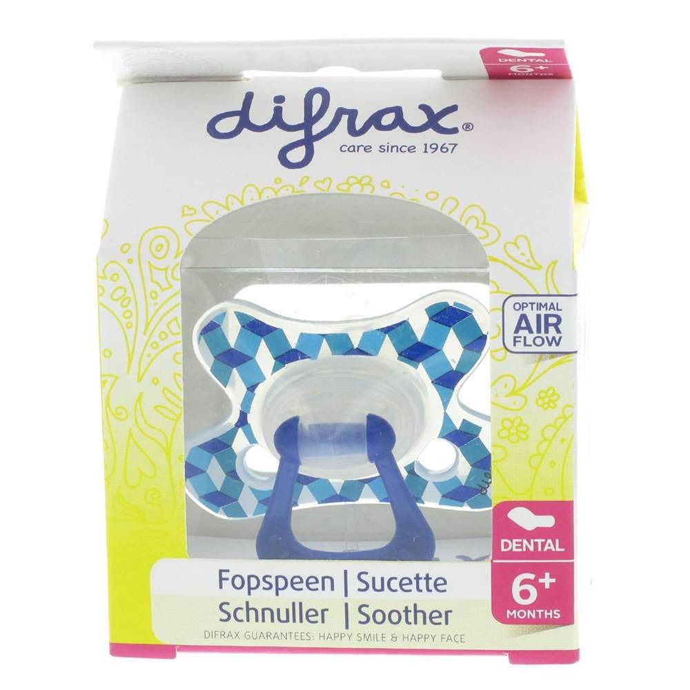 Sucette bleue et blanche dans un emballage. Inscription : Difrax, 6+ mois, Dental. Forme dentaire.