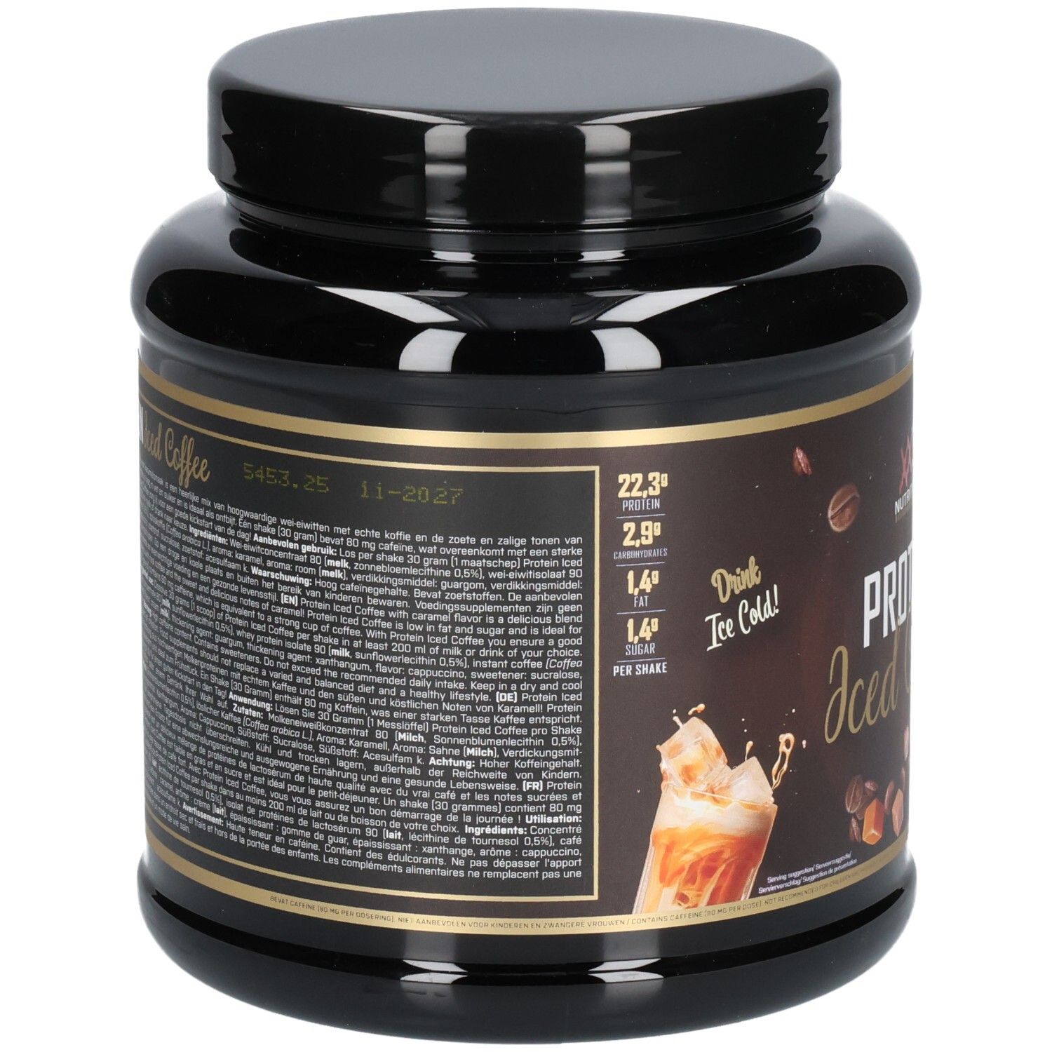 Dos du pot noir XXL Nutrition Protein Iced Coffee Caramel. Texte avec informations nutritionnelles et ingrédients. Illustration de boisson au café.