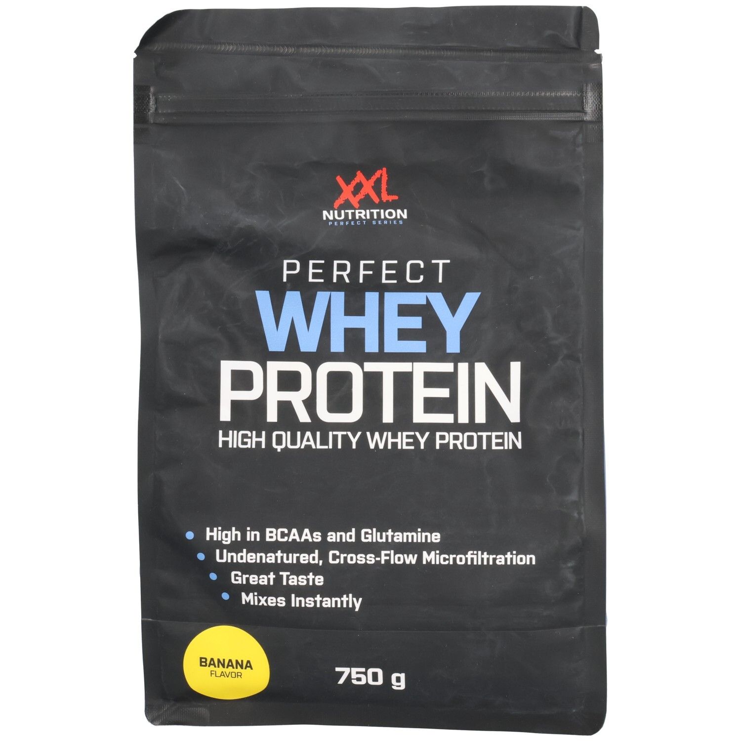 Emballage noir avec logo "XXL Nutrition" et texte "Perfect Whey Protein". Contient 750g. Saveur banane.