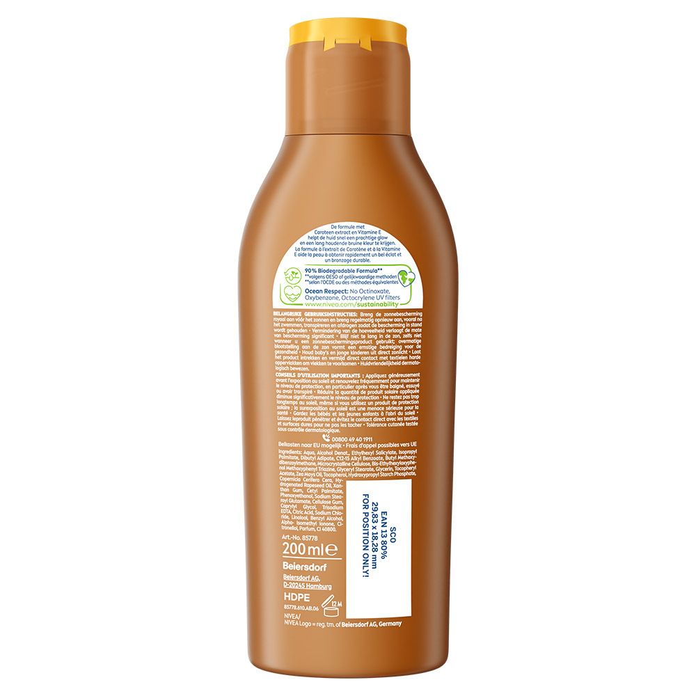 Gros plan sur le flacon NIVEA Sun Carotene Sun Lotion LSF 6. Flacon brun, bouchon jaune et étiquette produit.