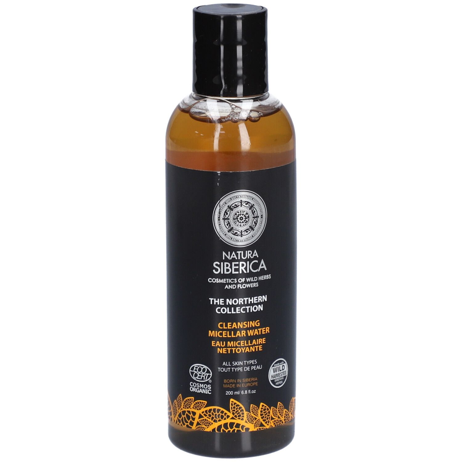 Flacon transparent avec bouchon noir. Étiquette noire avec informations et logo. Texte : Natura Siberica, The Northern Collection, Cleansing Micellar Water.