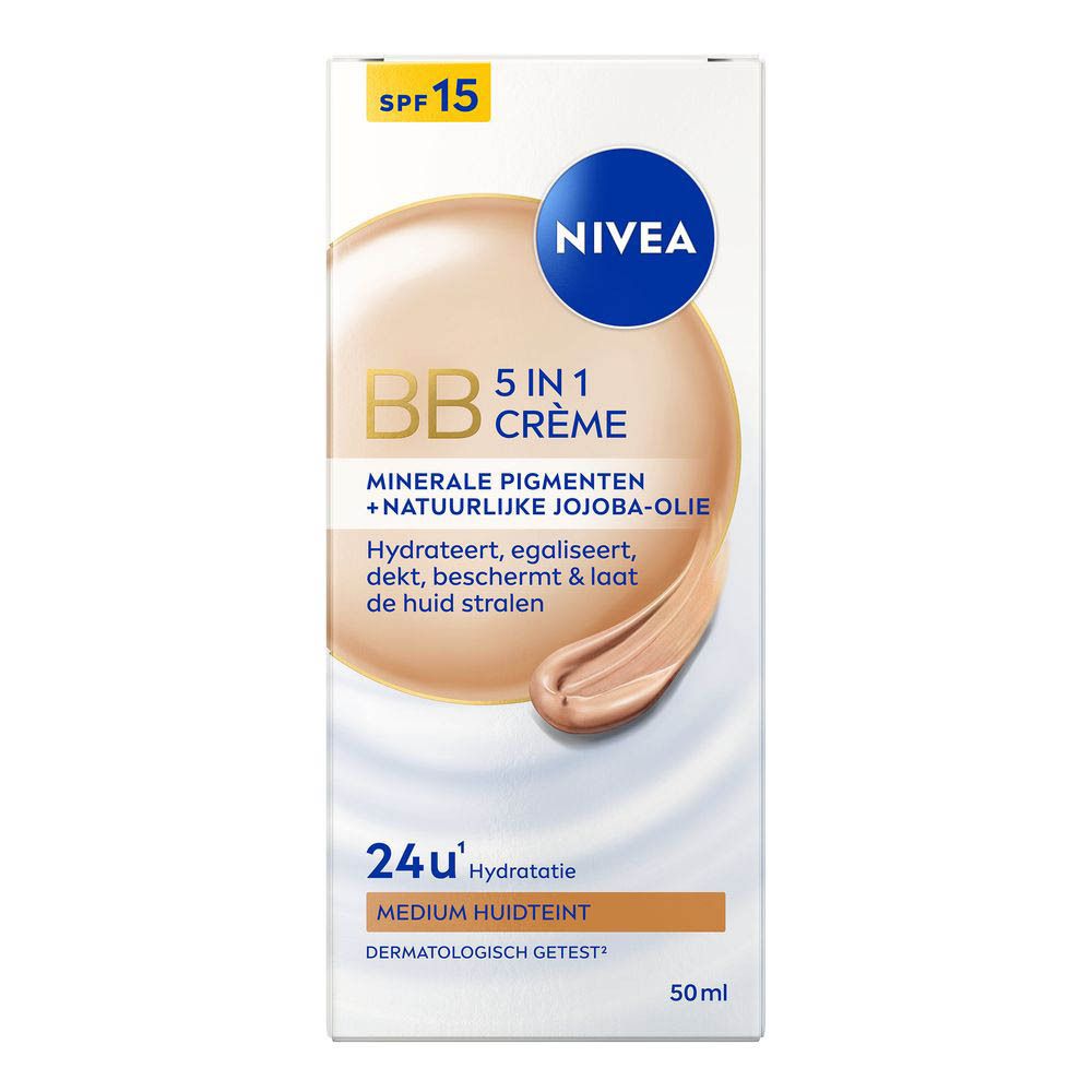 Emballage NIVEA BB Crème 5-en-1 Teint Medium avec image produit et mention SPF 15.