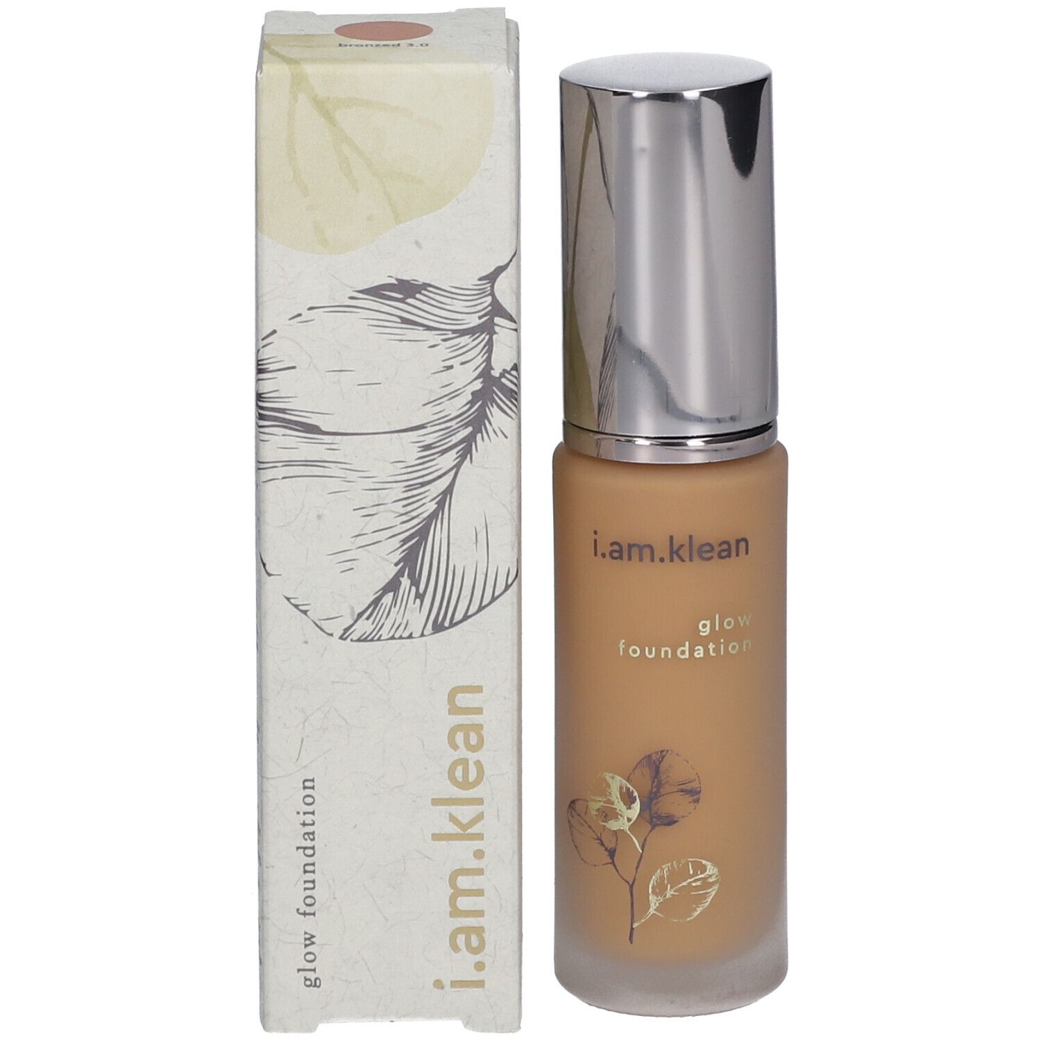 Fond de teint liquide avec emballage. Inscription : i.am.klean glow foundation.