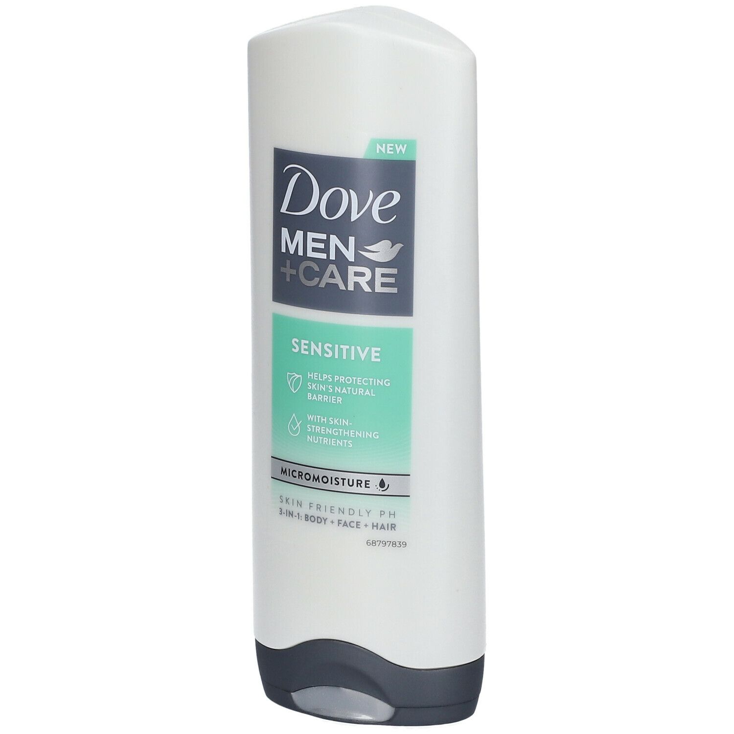 Flacon blanc et gris Dove Men+Care Sensitive. Forme rectangulaire, coins arrondis. Bouchon noir. Texte : Sensitive, Micromoisture.