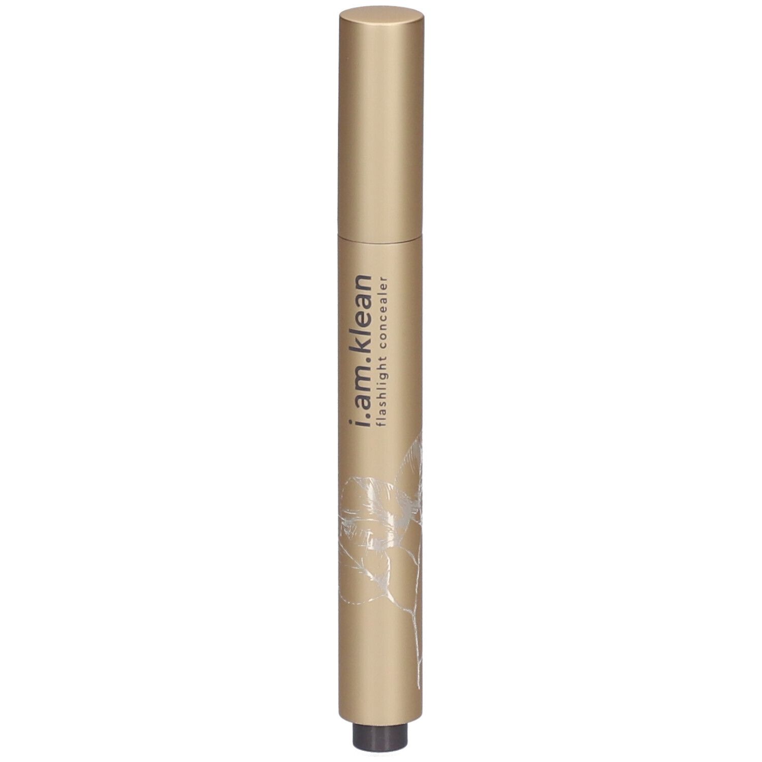 Stylo correcteur doré avec pointe noire. Inscription : i.am.klean flashlight concealer. Décor floral.