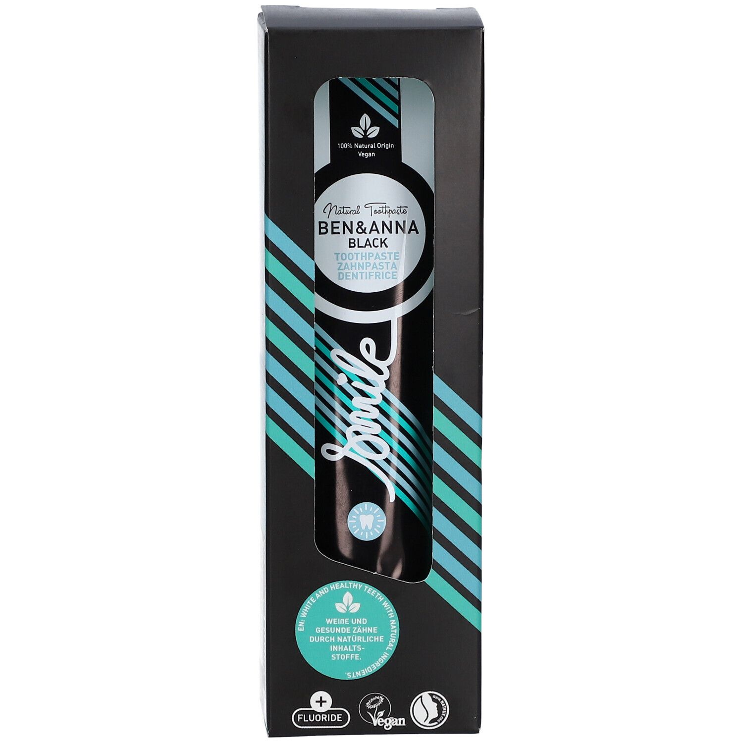 Tube de dentifrice noir dans une boîte noire avec fenêtre. Marque : Ben & Anna. Inscription : Smile, Fluorure, Vegan.