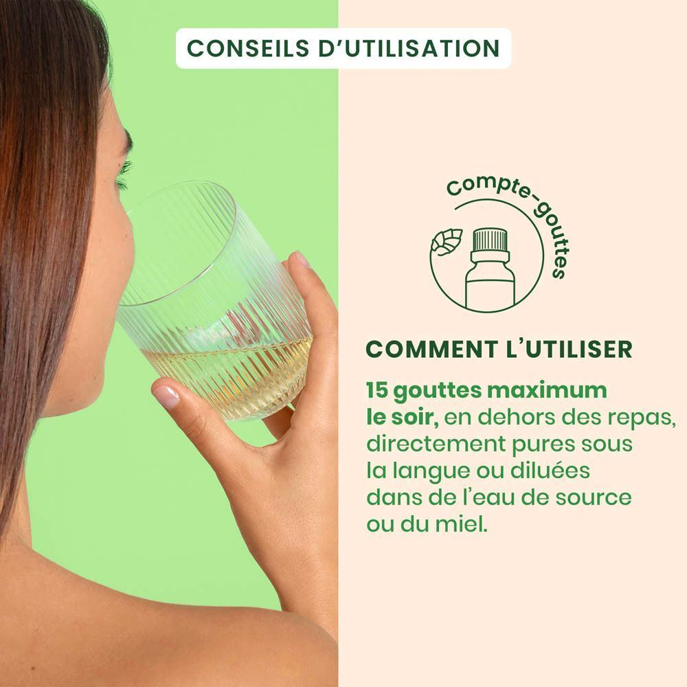 Femme buvant un liquide, à côté des instructions d'utilisation de HerbalGem NOCTIGEM Sommeil Slaap.