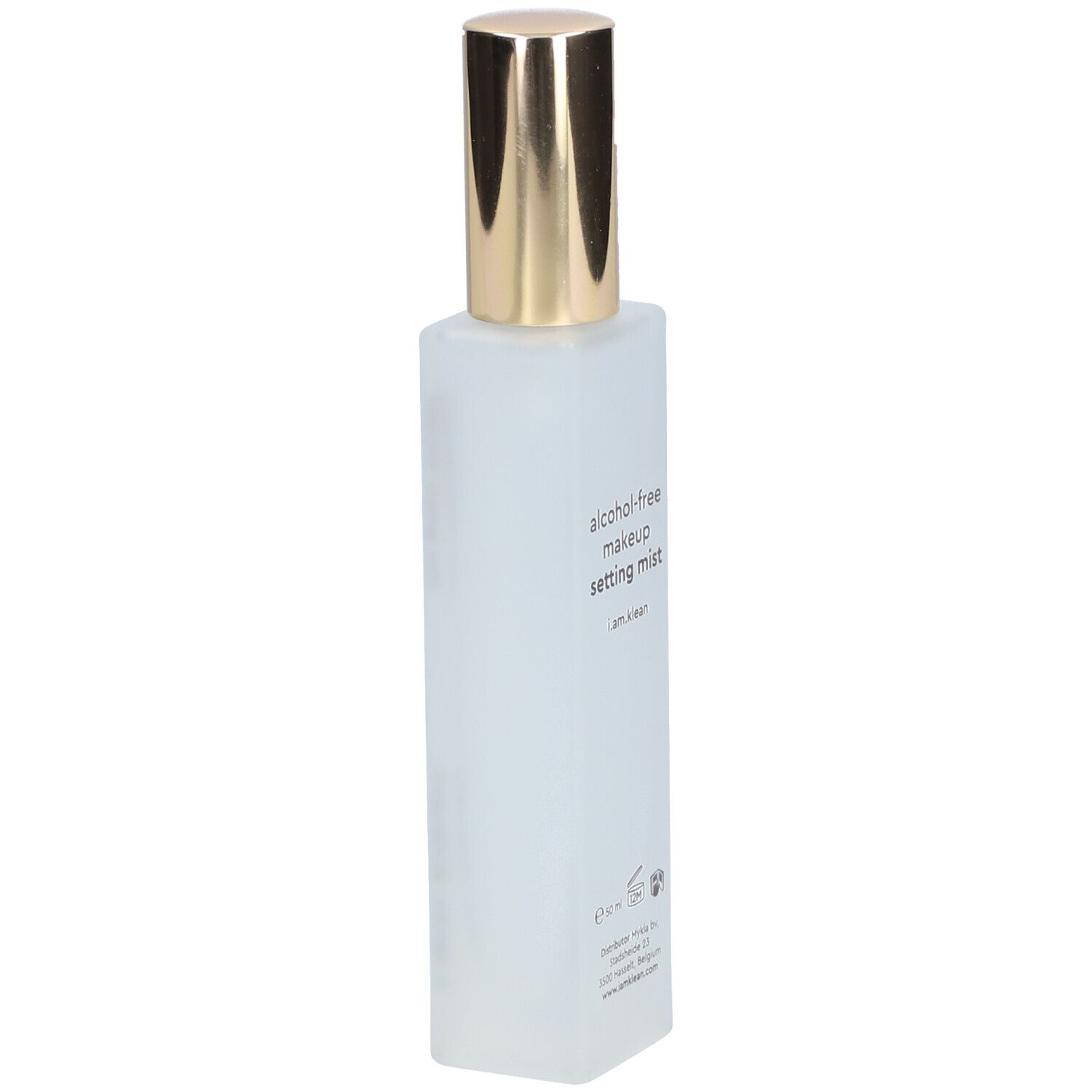 Vaporisateur transparent avec bouchon doré. Inscription : alcohol-free makeup setting mist, i.am.klean.