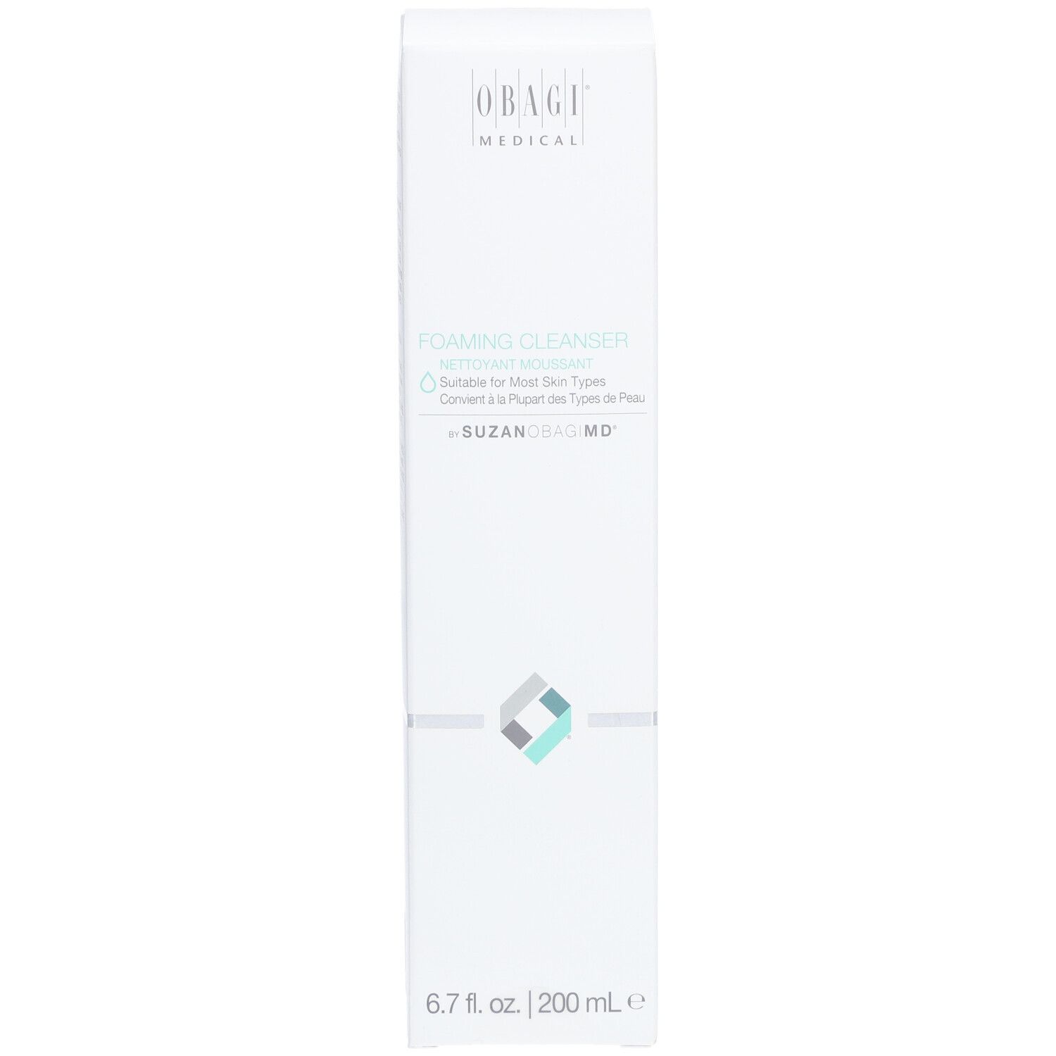Emballage blanc. OBAGI MEDICAL en haut, FOAMING CLEANSER en dessous. SUZANOBAGIMD™ est visible.