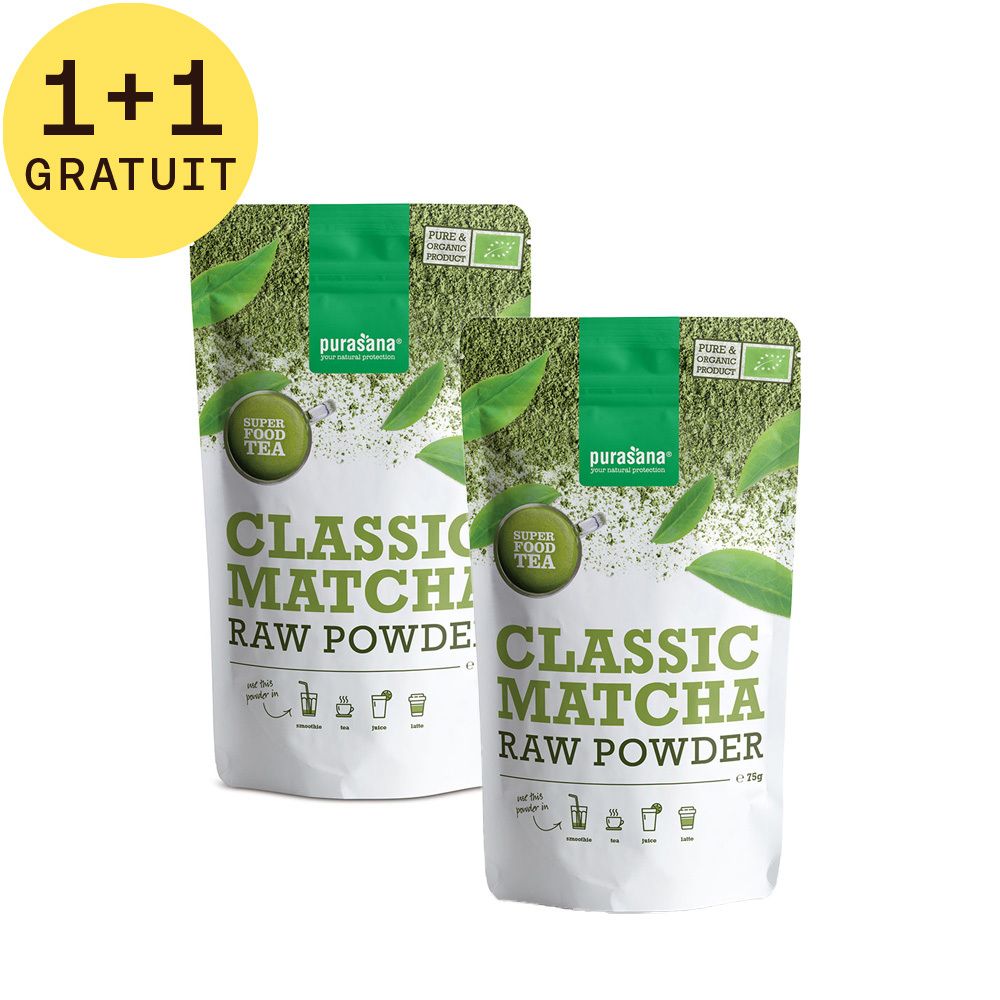 Deux sachets de Classic Matcha Raw Powder avec autocollant '1+1 GRATUIT'. Emballage vert avec logo et feuilles. Certification bio.