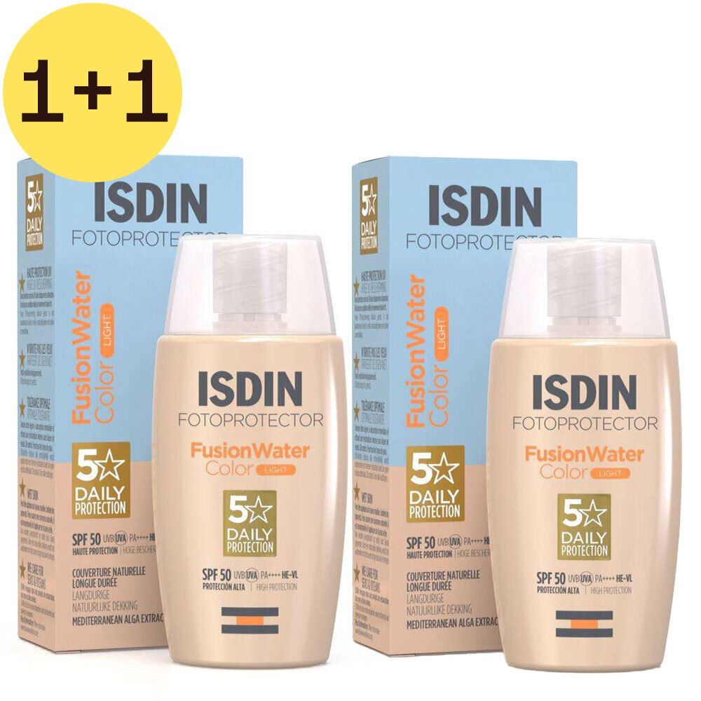 Deux flacons et deux boîtes de ISDIN Fotoprotector Fusion Water Color Light SPF 50. Inscriptions : ISDIN, Fusion Water Color, SPF 50, 5 Daily Protection.
