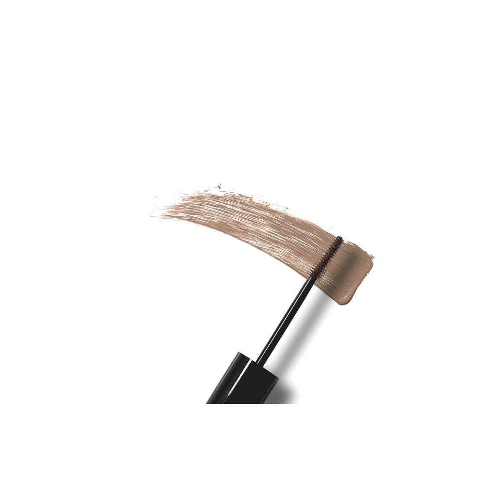 Applicateur de mascara pour sourcils avec produit. Manche noir, couleur marron. Nom du produit non visible.