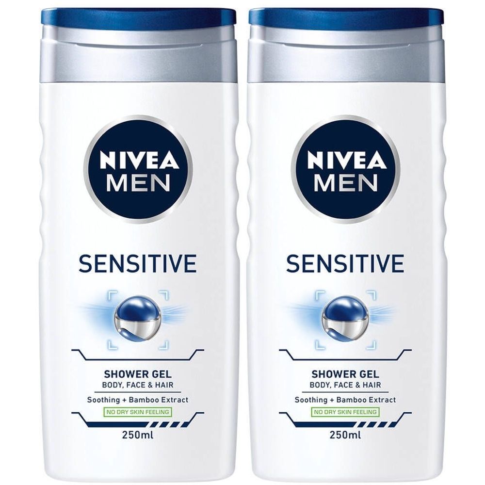 Deux flacons de gel douche blancs avec bouchons bleus. Inscription: NIVEA MEN SENSITIVE SHOWER GEL. 250ml. Extrait de bambou.