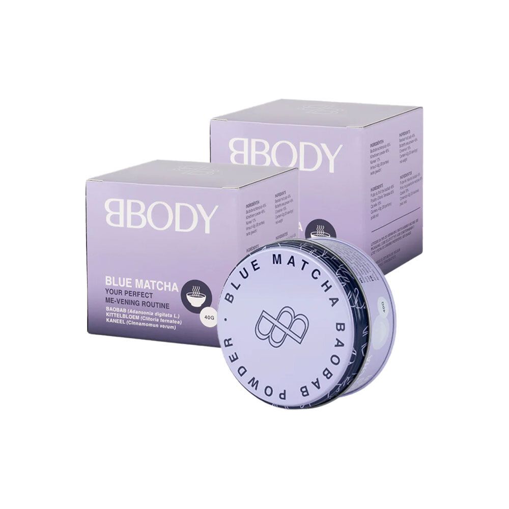 Boîte de poudre BBODY Blue Matcha Baobab avec deux boîtes. Boîte et boîtes en lilas avec texte.