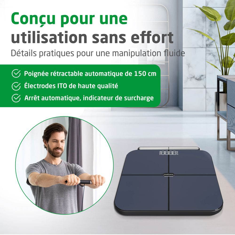 Homme utilisant la balance. Texte : Conçu pour une utilisation sans effort. Graphiques avec coches.
