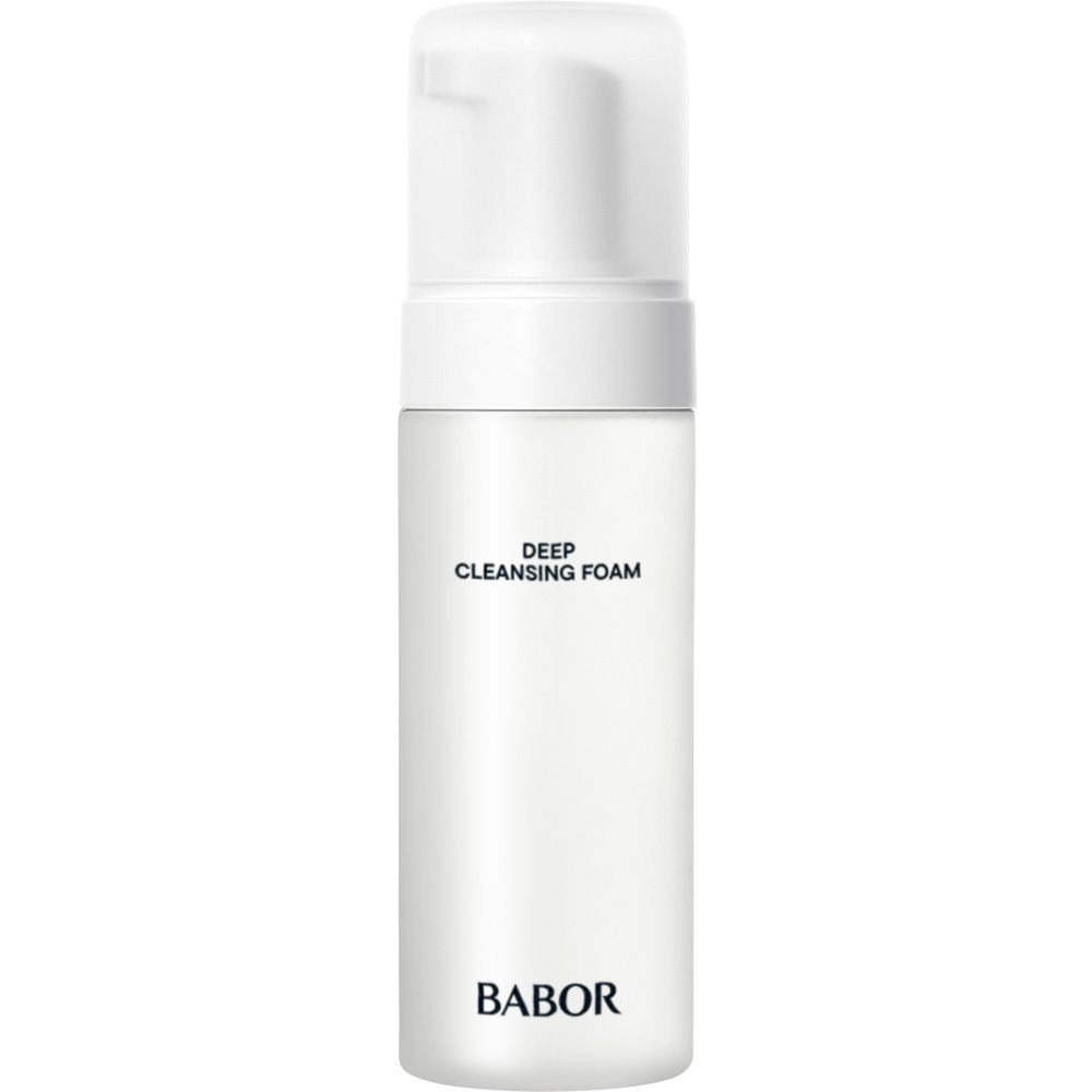 Flacon blanc avec pompe. Inscription: DEEP CLEANSING FOAM et BABOR.