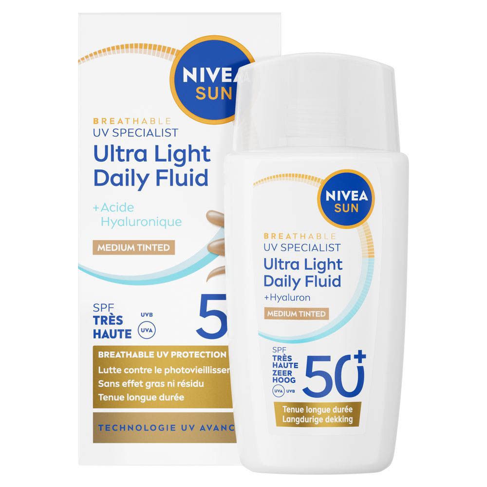 Nivea Sun Ultra Light Daily Fluid + Hyaluron, Medium Tinted. Flacon blanc avec étiquette bleue. SPF 50+.
