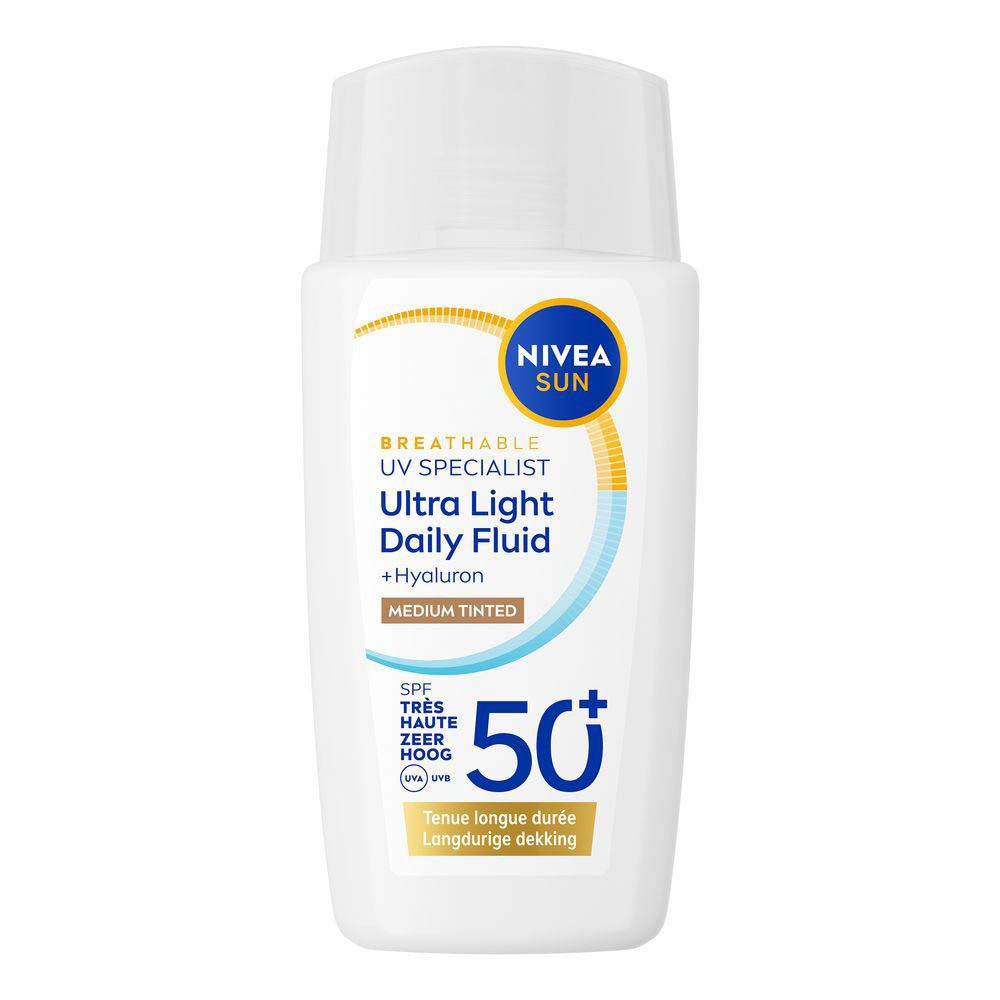 Nivea Sun Ultra Light Daily Fluid + Hyaluron, Medium Tinted. Flacon blanc avec étiquette bleue. SPF 50+.