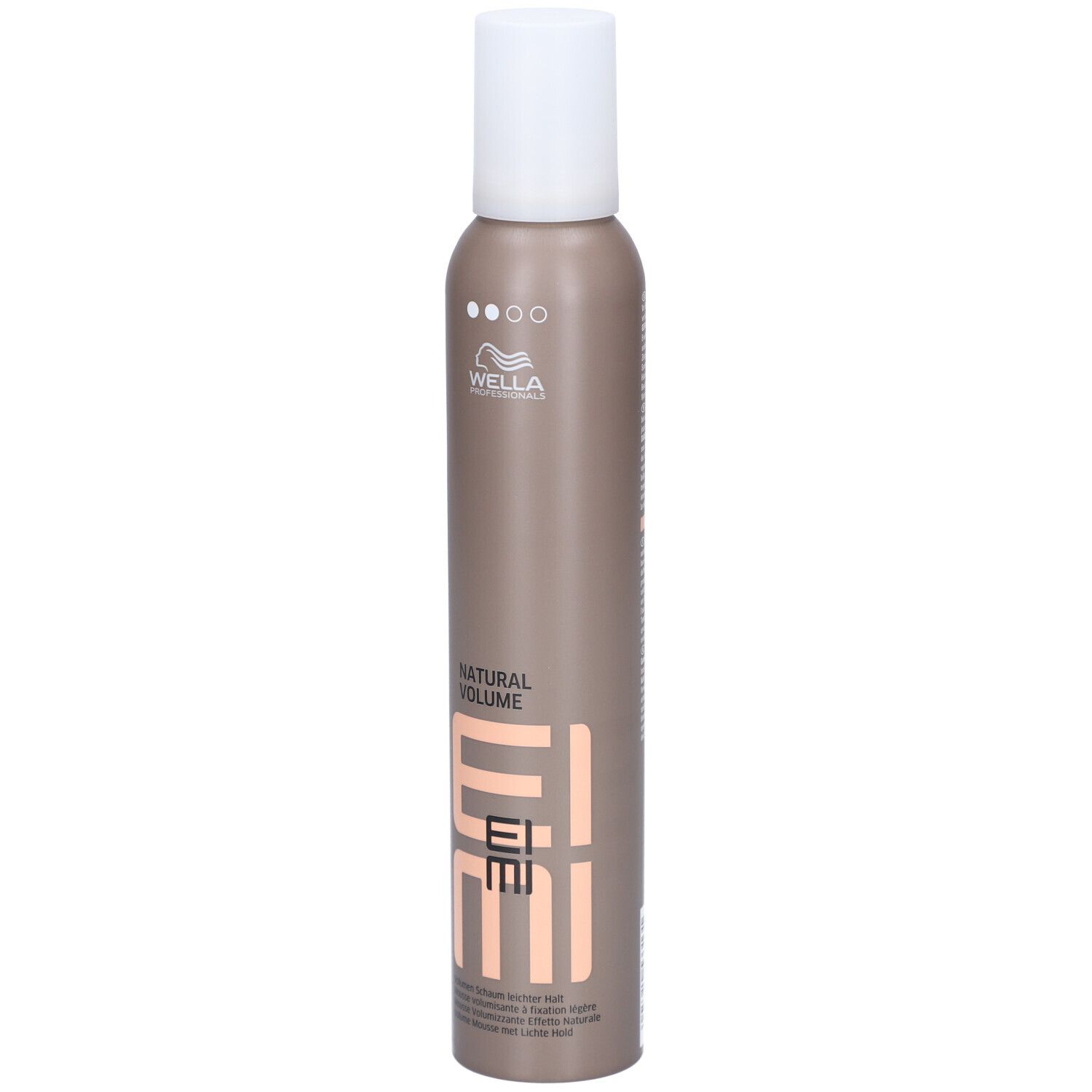 Flacon de mousse coiffante. Bouchon blanc, contenant marron avec texte EIMI, NATURAL VOLUME et logo Wella.