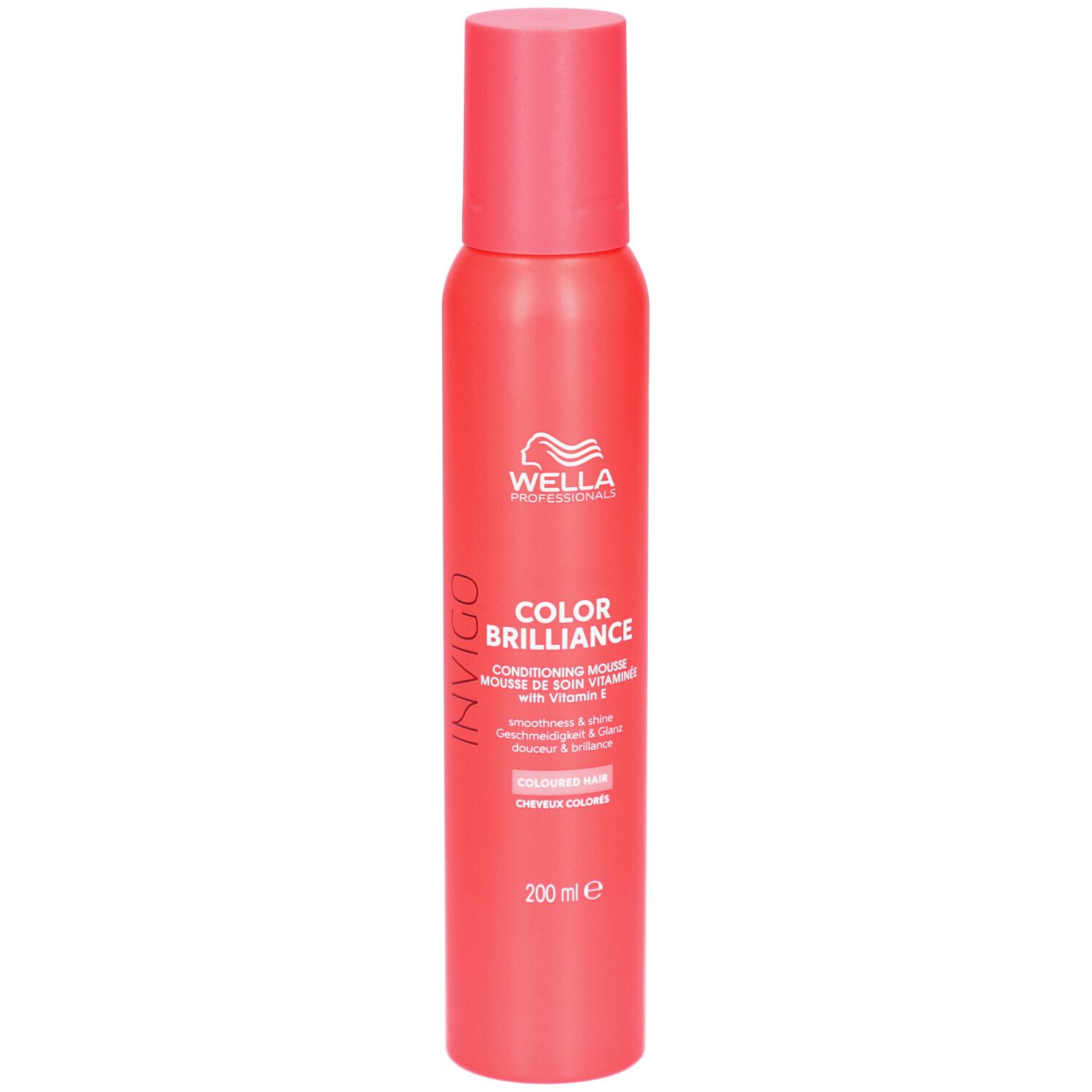 Flacon rouge avec étiquette blanche. Inscription : Wella, Color Brilliance, Mousse soin, pour cheveux colorés. 200 ml.