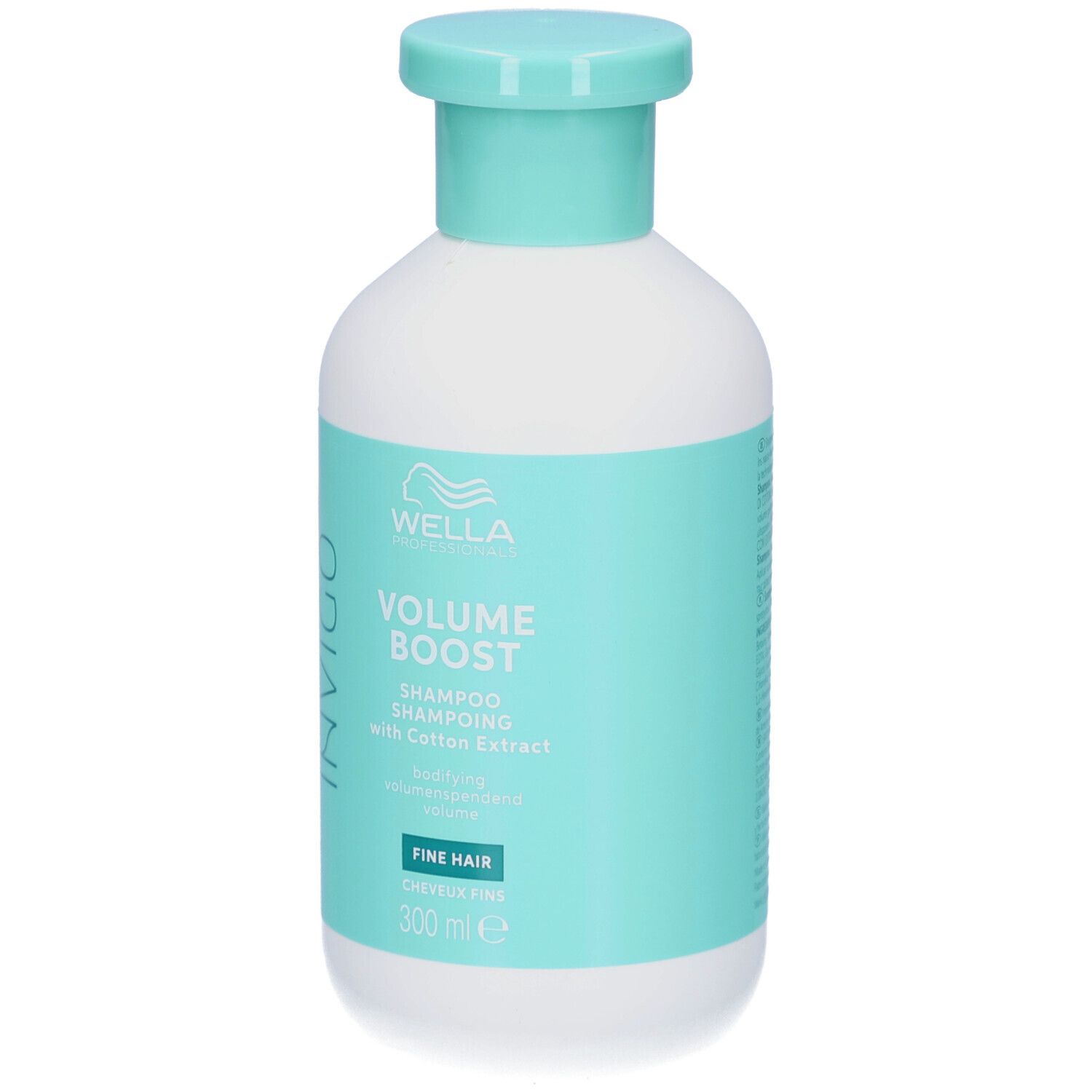 Flacon blanc avec étiquette turquoise. Inscription : Wella, Invigo, Volume Boost, Shampooing. Pour cheveux fins. 300 ml.