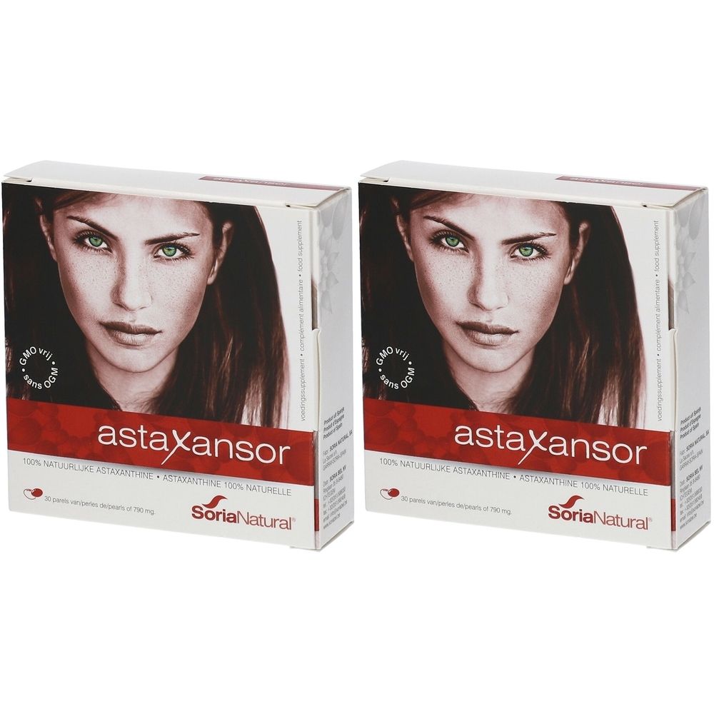Deux boîtes de produit astaXansor. Impression: visage de femme, barre rouge, logo Soria Natural, texte.