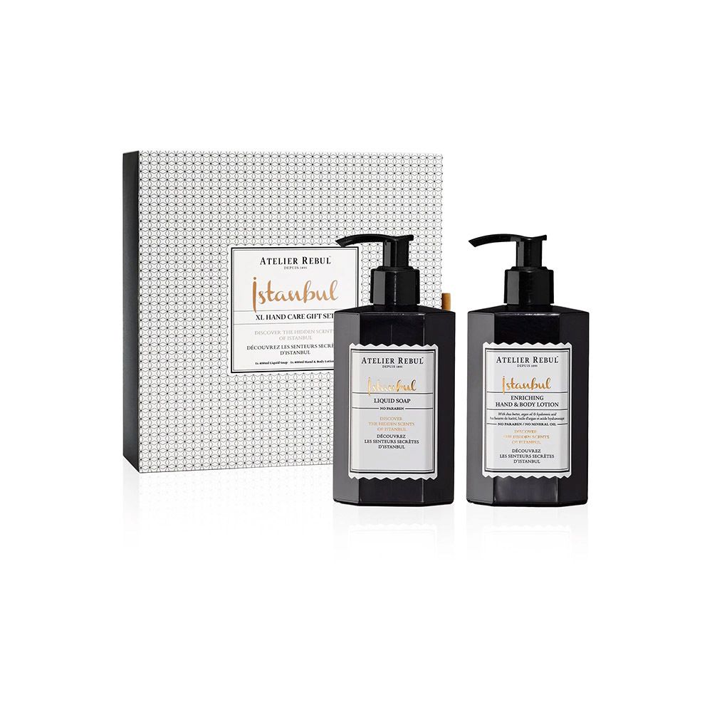 Coffret cadeau avec deux flacons noirs et une boîte. Inscription: Atelier Rebul Istanbul XL Hand Care Gift Set.