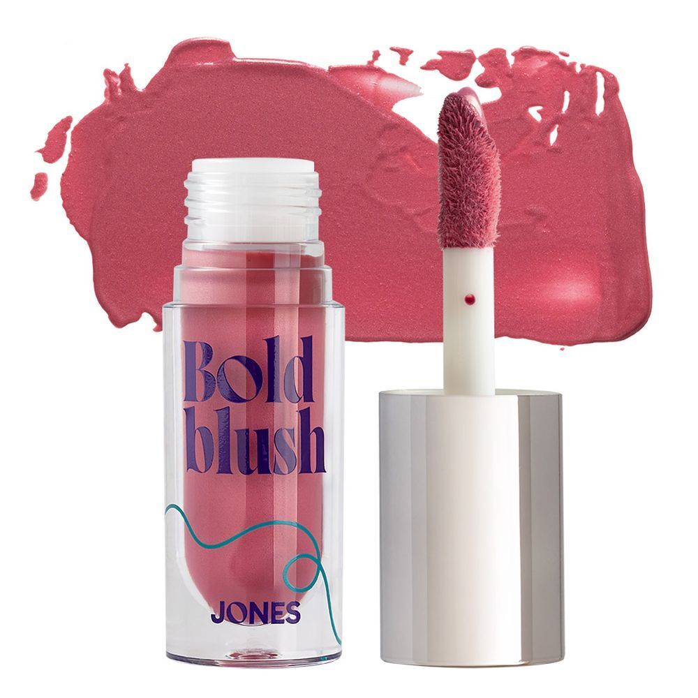 Fard à joues liquide avec applicateur. Flacon avec bouchon argenté. Inscription : Bold blush, JONES. Étalement de fard.