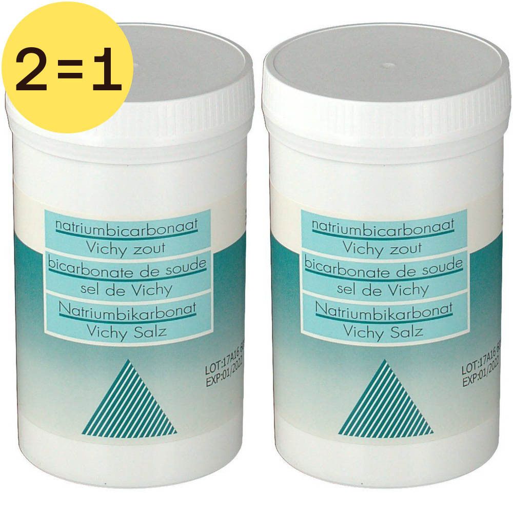 Deux pots blancs avec étiquette. Inscription : Natriumbicarbonaat, Vichy zout, Bicarbonate de soude, Sel de Vichy, Natriumbikarbonat, Vichy Salz. Symbole jaune 2=1.