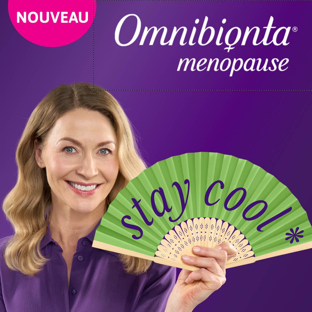 Femme avec éventail 'stay cool'. Fond violet avec Omnibionta® Ménopause.