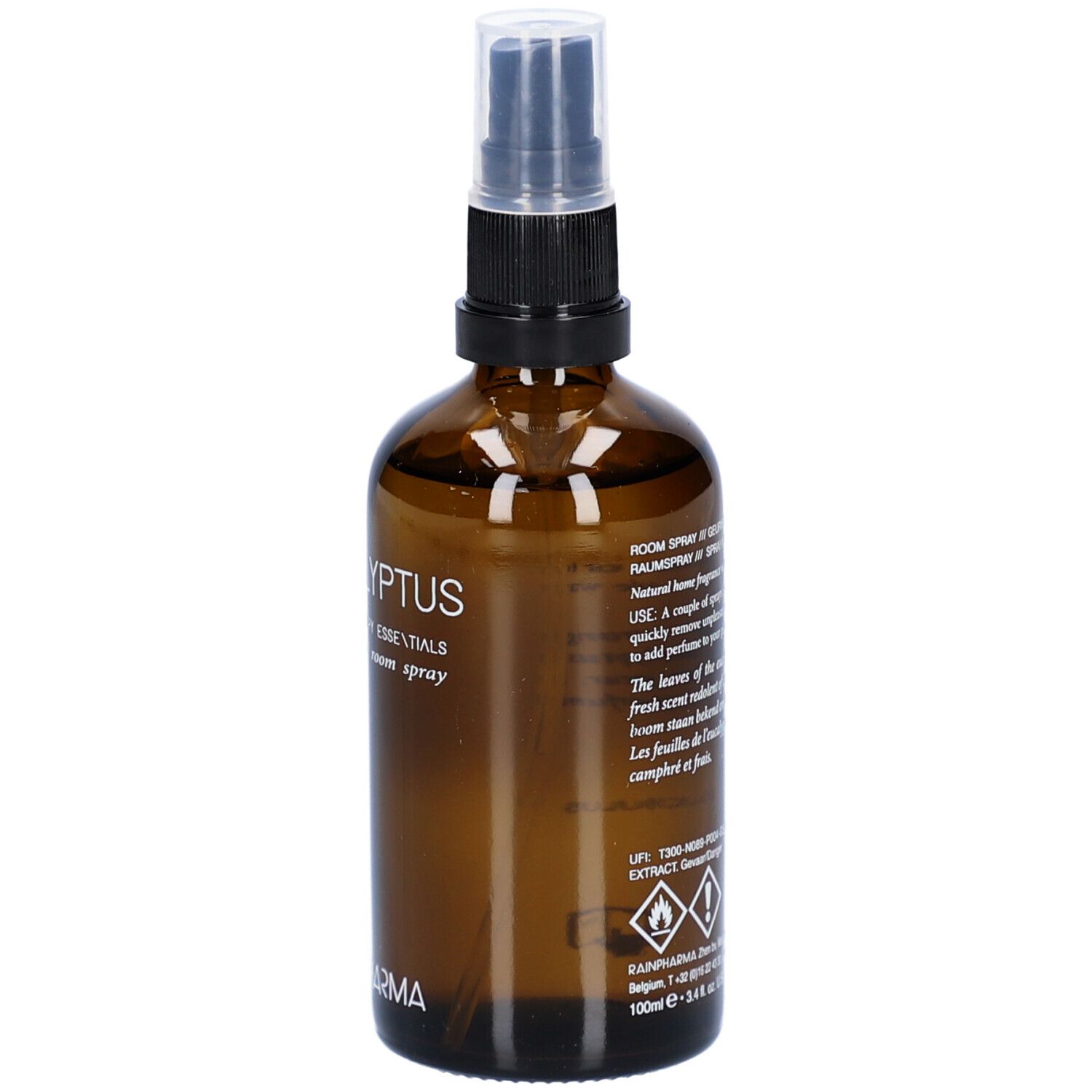 Flacon en verre brun avec vaporisateur. Inscription : Eucalyptus, Aromatherapy Essentials, natural room spray. Logo Rainpharma.