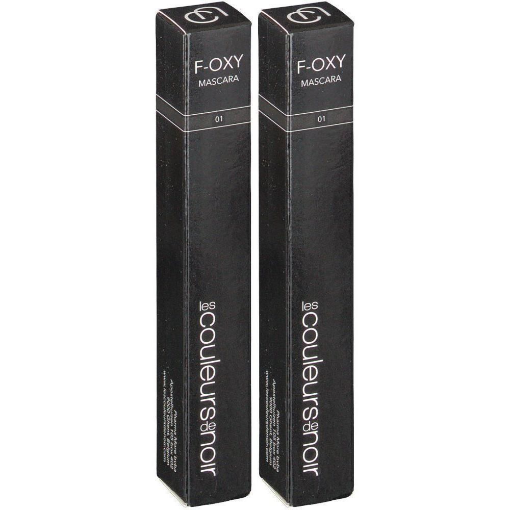 Deux boîtes noires de mascara. Inscription : F-OXY Mascara 01, les couleurs de noir. Forme rectangulaire.