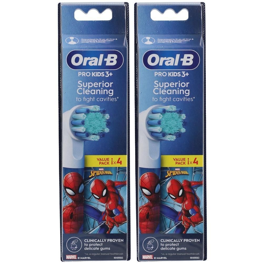 Deux paquets de recharges de brosses à dents. Oral-B Pro Kids 3+ avec motif Spiderman. Emballage avec têtes de brosse.