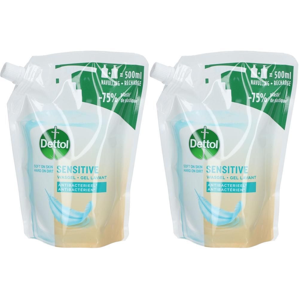 Deux recharges de gel lavant Dettol Sensitive. Sachets blancs avec accents verts et bleus. Texte : Antibactérien, 500ml.