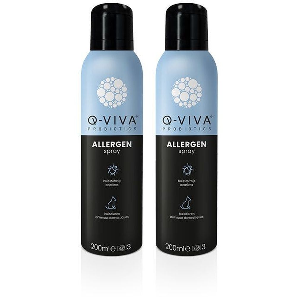 Deux flacons de spray bleus avec bouchons noirs. Inscription: Q-VIVA Probiotics Allergen Spray. 200ml.