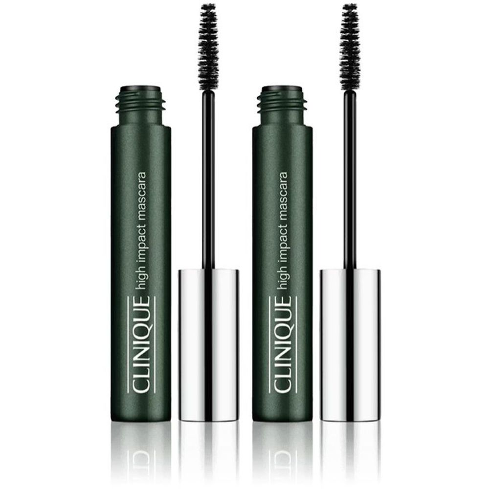 Deux tubes de mascara verts avec brosses ouvertes. Le texte "CLINIQUE high impact mascara" est visible.