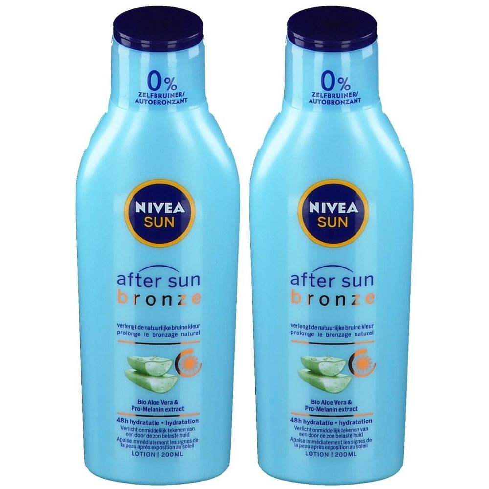 Deux flacons de lotion NIVEA Sun After Sun Bronze. Flacons bleu clair avec bouchon bleu foncé. Inscription : After Sun Bronze, Aloe Vera.