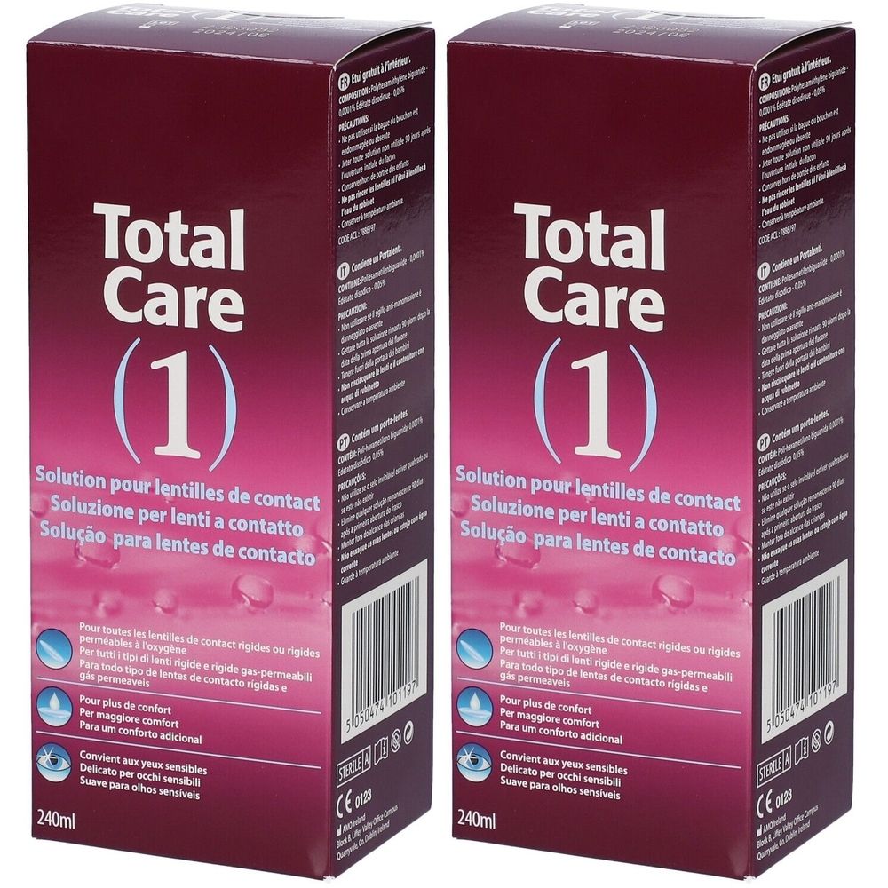 Deux boîtes de Total Care (1) solution pour lentilles. Inscriptions multilingues. 240ml.