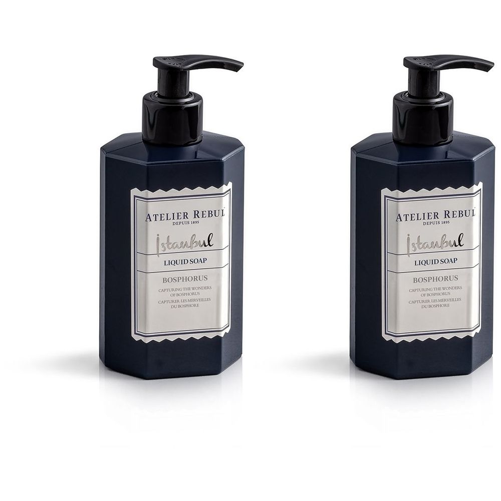 Deux distributeurs de savon bleu avec pompe noire. Étiquette: Atelier Rebul Istanbul Bosphorus Liquid Soap.
