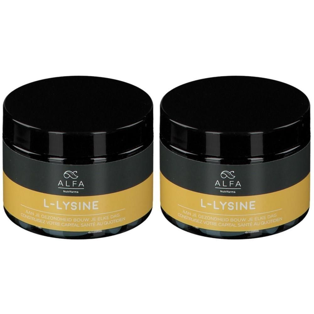 Deux pots noirs avec étiquette jaune. Inscription: ALFA L-LYSINE. Couvercle noir. Logo en haut à gauche.