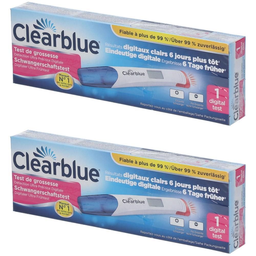 Deux boîtes de test de grossesse Clearblue®. Emballage rose et bleu avec image du produit et texte. Résultat numérique.