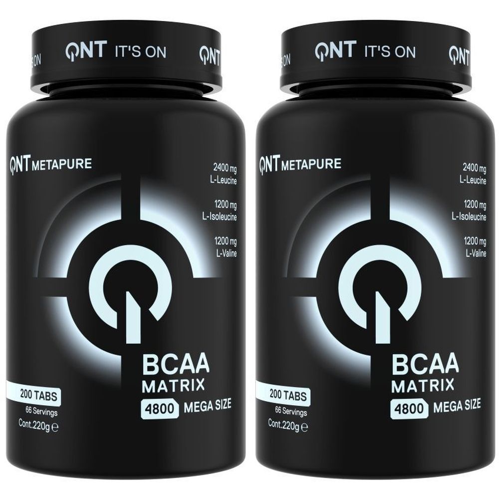 Deux flacons noirs de QNT BCAA Matrix 4800. Inscription: 200 comprimés, 66 portions, 220g. Contient L-Leucine, L-Isoleucine, L-Valine.