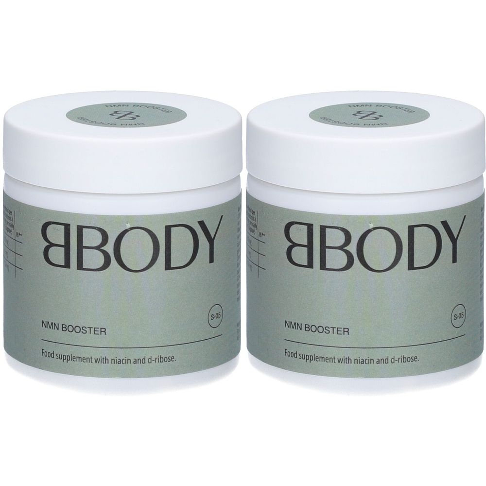 Deux pots blancs avec étiquette verte. Inscription: BBODY, NMN BOOSTER. Complément alimentaire avec niacine et D-ribose.